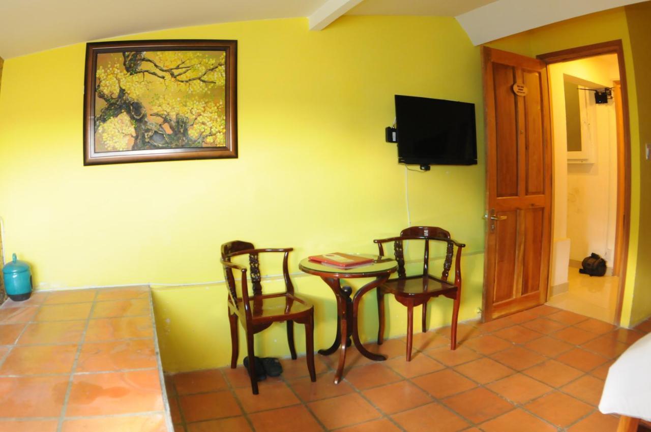 Dalat Flowery Hotel & Coffee Extérieur photo